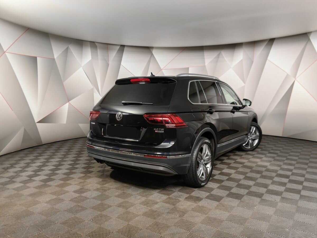 Купить Volkswagen Tiguan, 2017, 118 877 км, фото №2