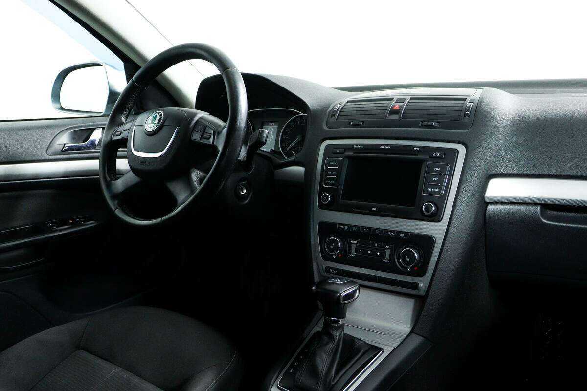Купить Skoda Octavia, 2012, 420 240 км, фото №9