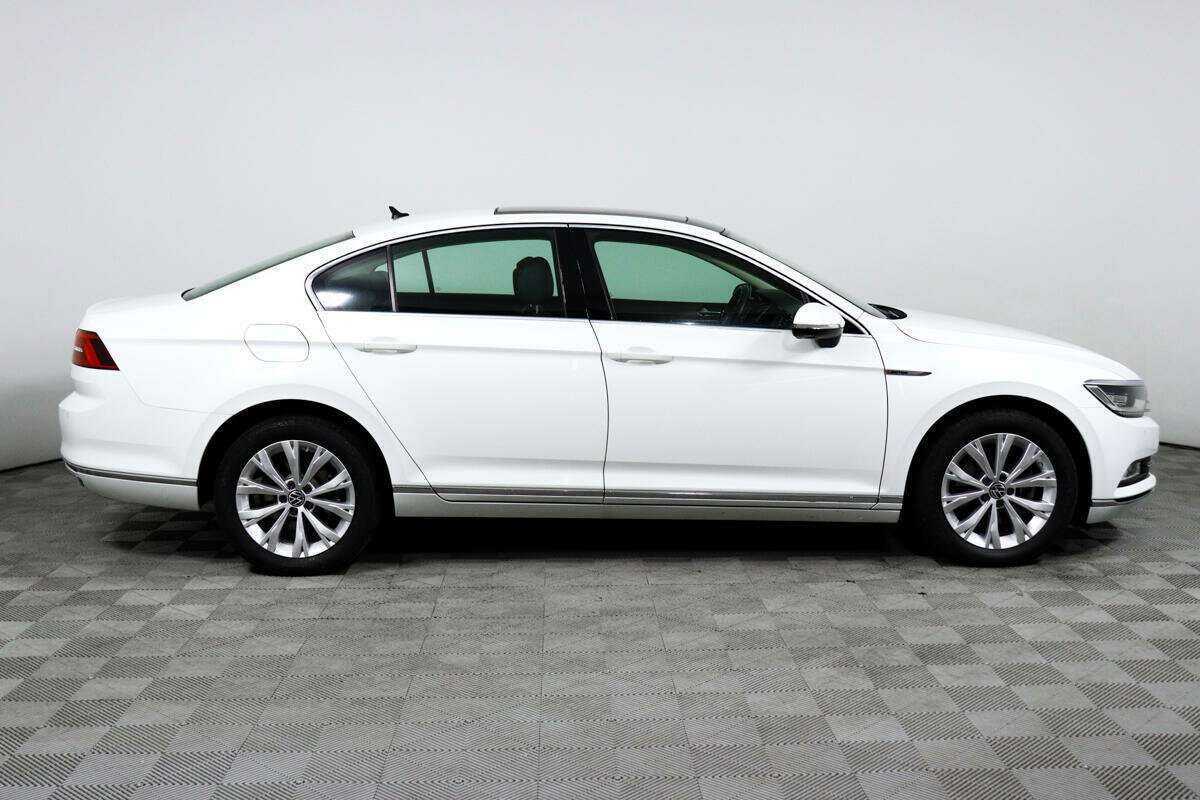 Купить Volkswagen Passat DSG7, 2018, 51 460 км, фото №3
