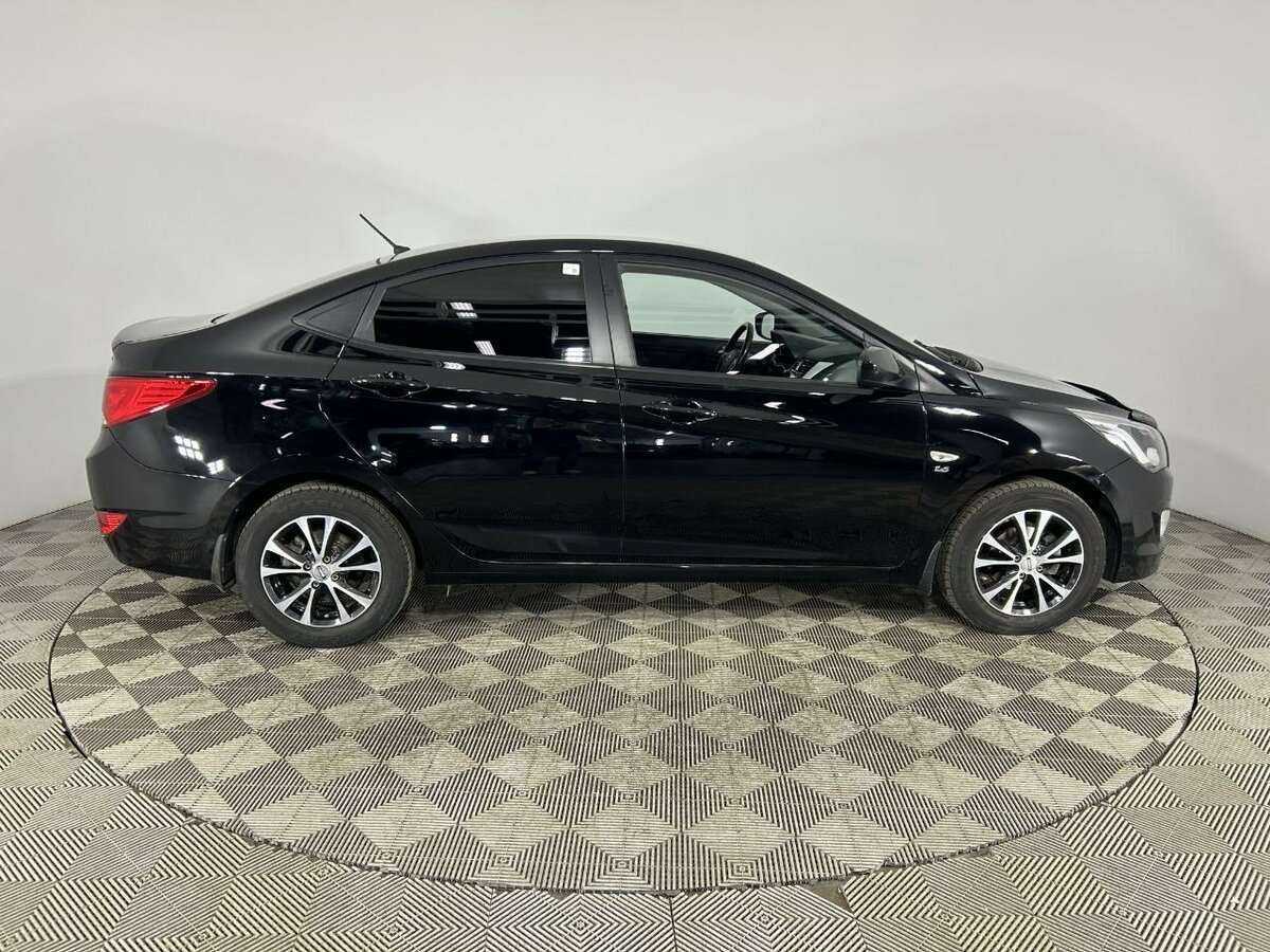 Купить Hyundai Solaris, 2015, 66 300 км, фото №4