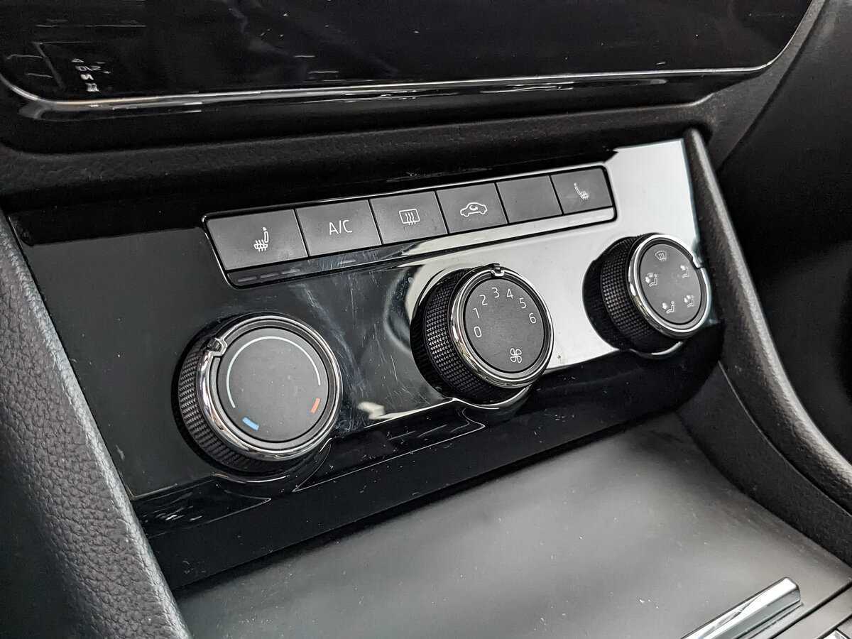 Купить Skoda Superb, 2021, 49 099 км, фото №17