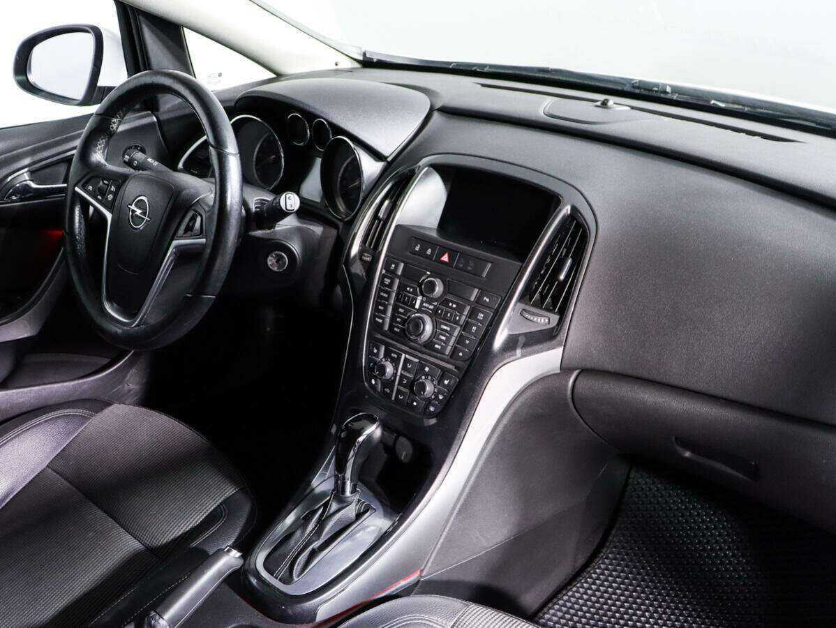 Купить Opel Astra, 2012, 117 438 км, фото №6