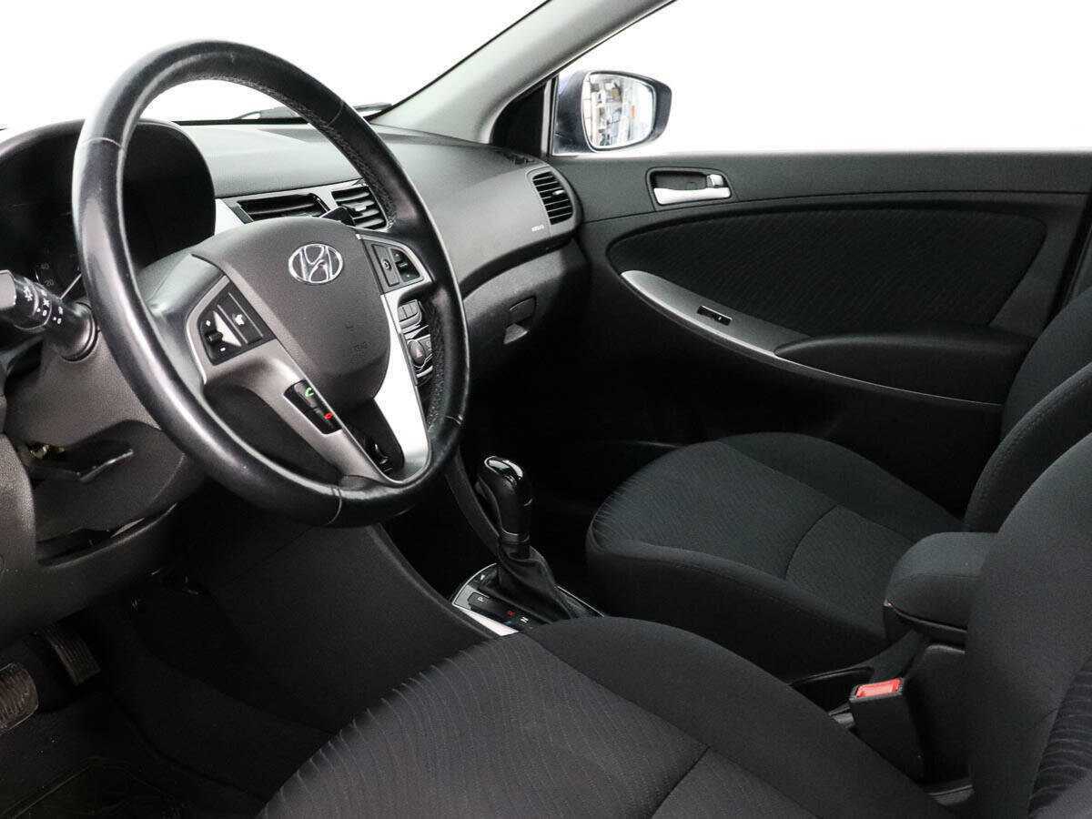 Купить Hyundai Solaris, 2015, 63 926 км, фото №10