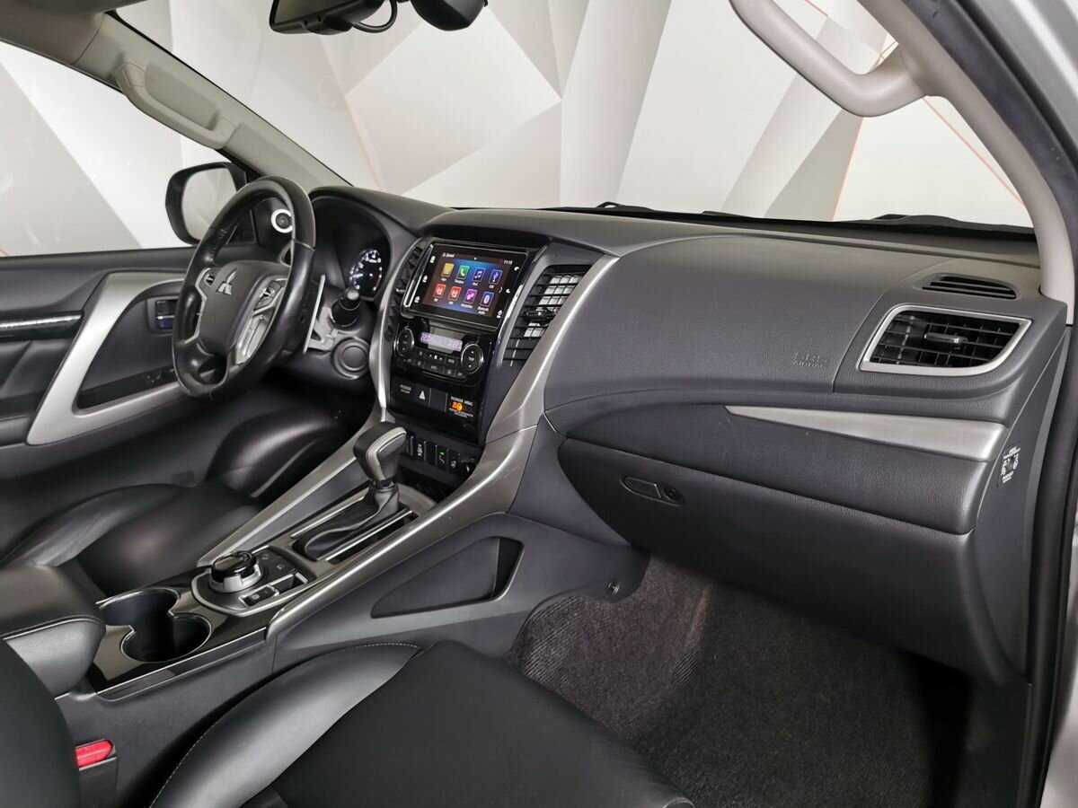 Купить Mitsubishi Pajero Sport, 2017, 174 500 км, фото №9