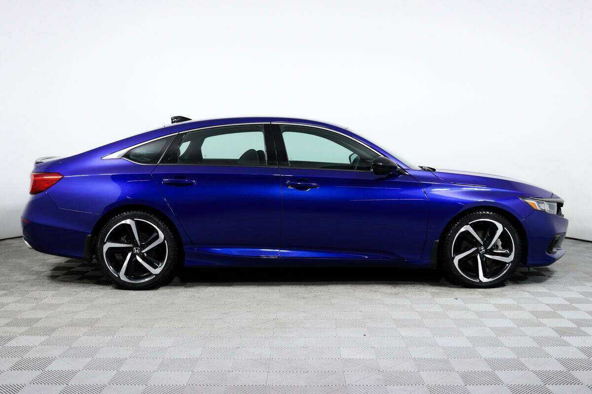 Купить Honda Accord, 2022, 10 563 км, фото №4