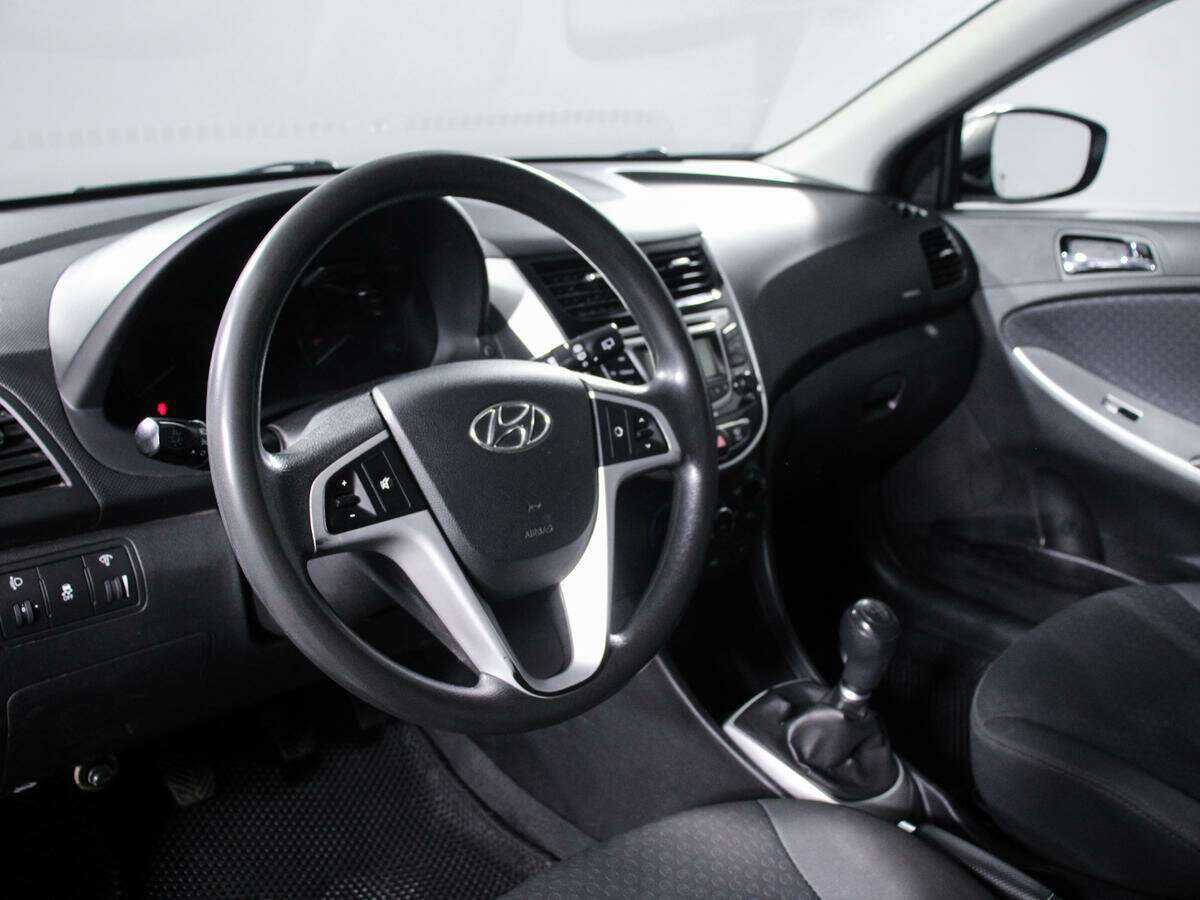 Купить Hyundai Solaris, 2012, 92 300 км, фото №11