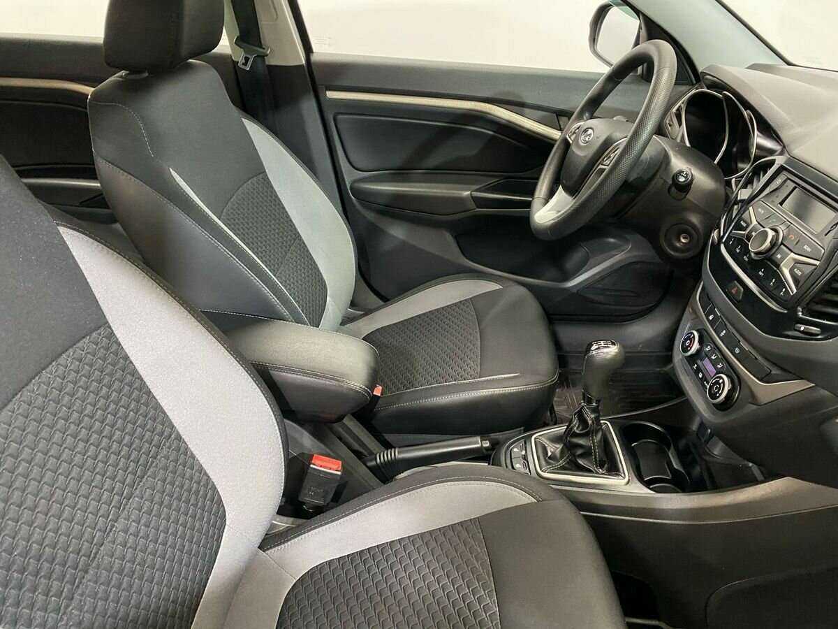 Купить Lada (ВАЗ) Vesta SW, 2019, 66 861 км, фото №10