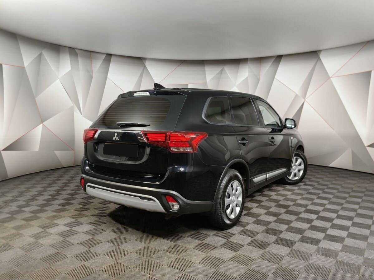 Купить Mitsubishi Outlander, 2020, 97 445 км, фото №2
