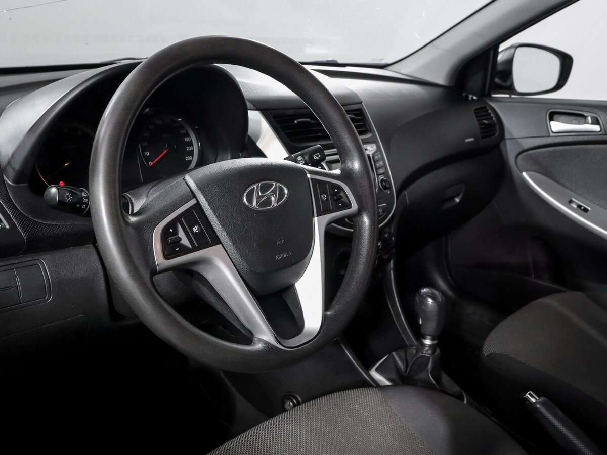 Купить Hyundai Solaris I, 2013, 160 934 км, фото №11