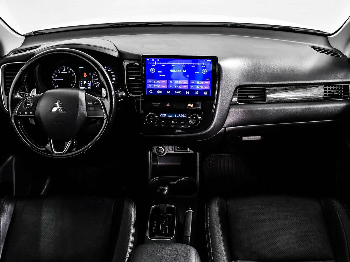 Купить Mitsubishi Outlander III Рестайлинг 2, 2016, 95 226 км, фото №14