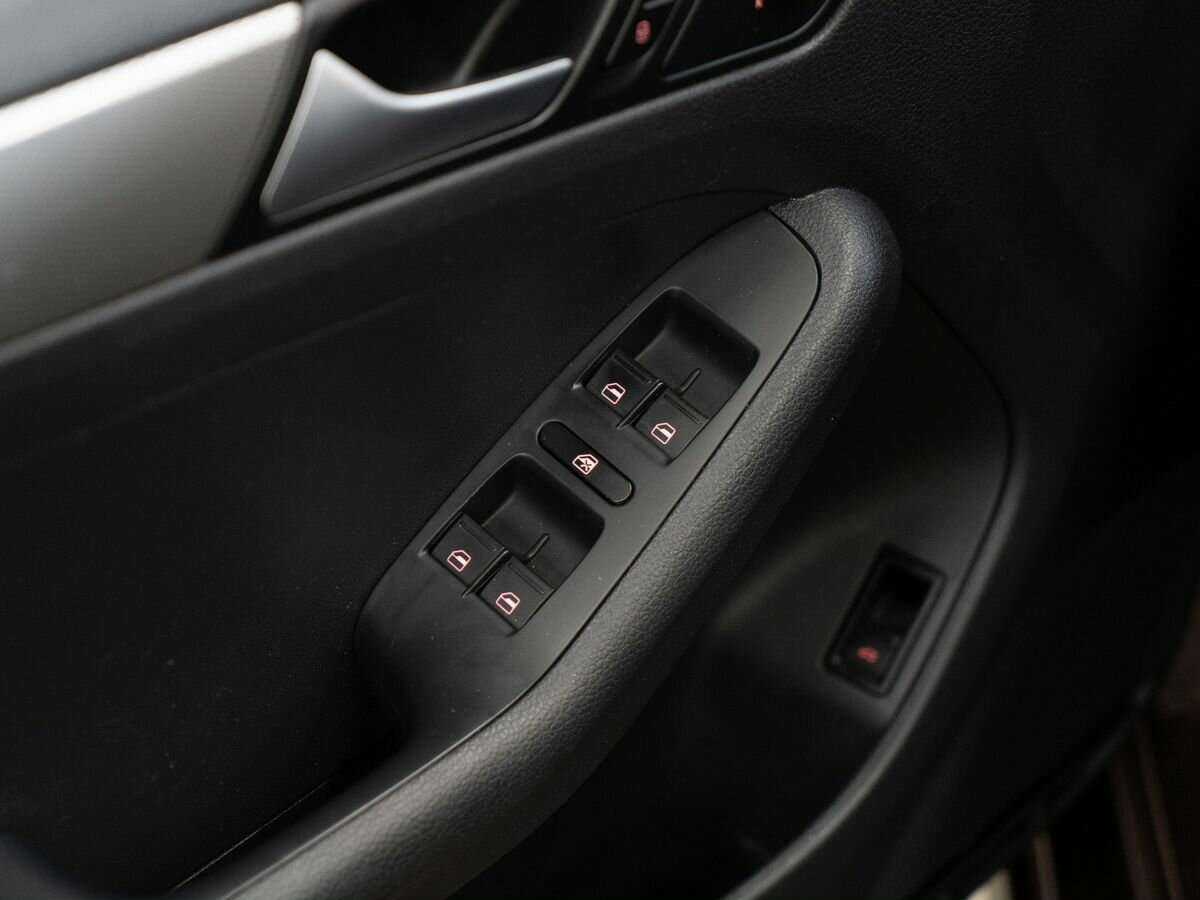 Купить Volkswagen Jetta, 2016, 107 000 км, фото №15