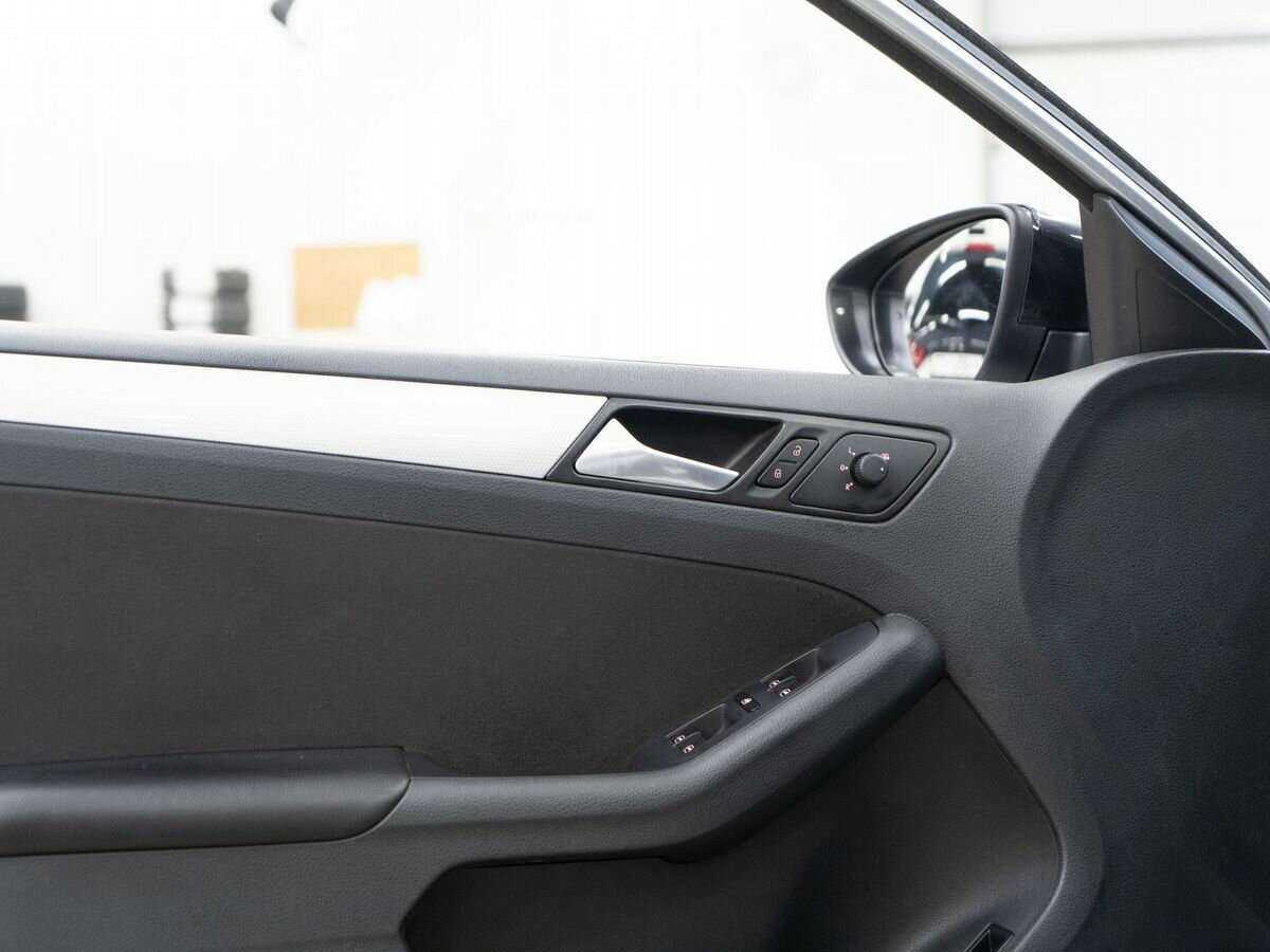 Купить Volkswagen Jetta, 2013, 188 137 км, фото №16