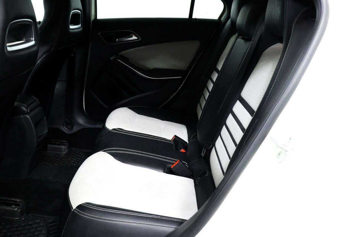 Купить Mercedes-Benz A-Класс 180, 2013, 138 350 км, фото №12