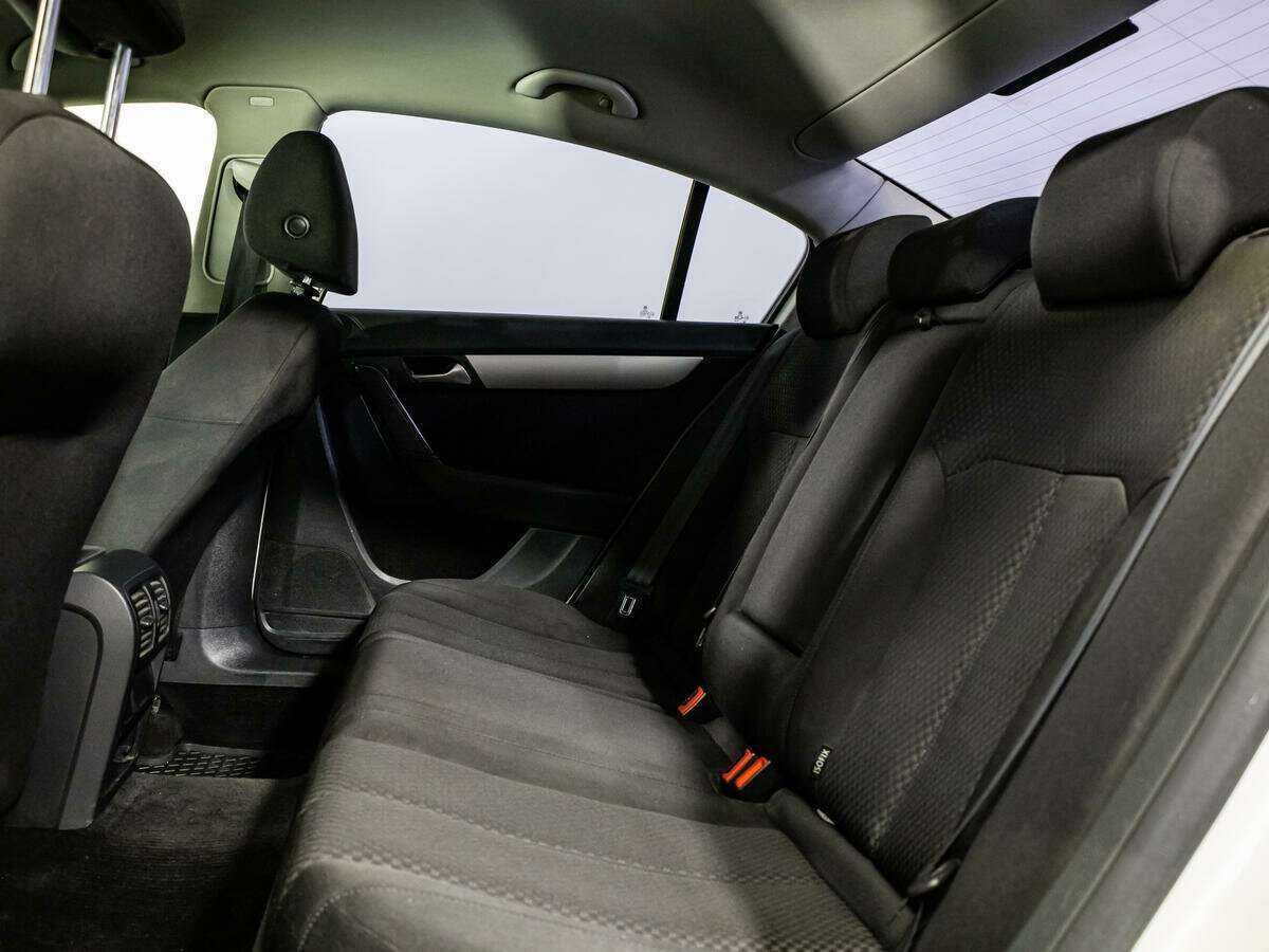 Купить Volkswagen Passat, 2012, 279 510 км, фото №10
