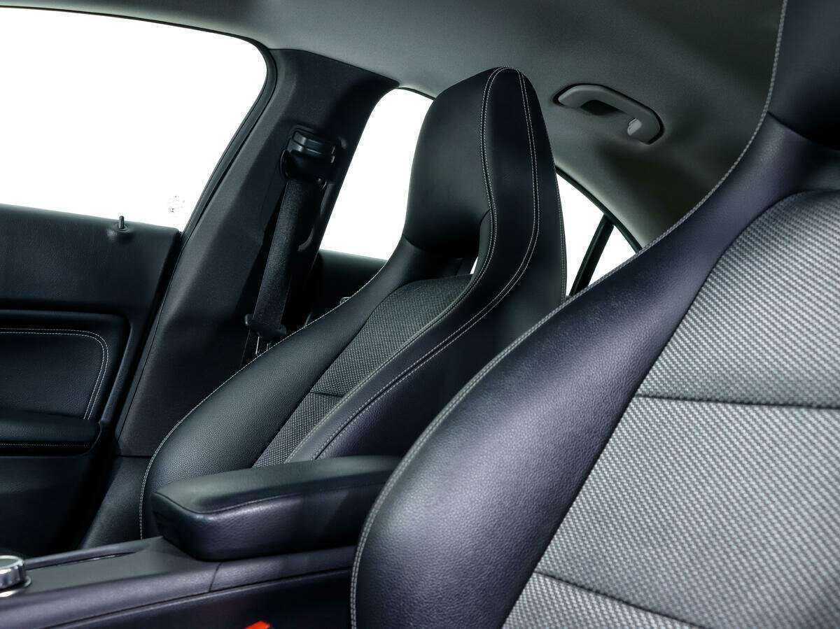Купить Mercedes-Benz CLA 200, 2015, 135 500 км, фото №11