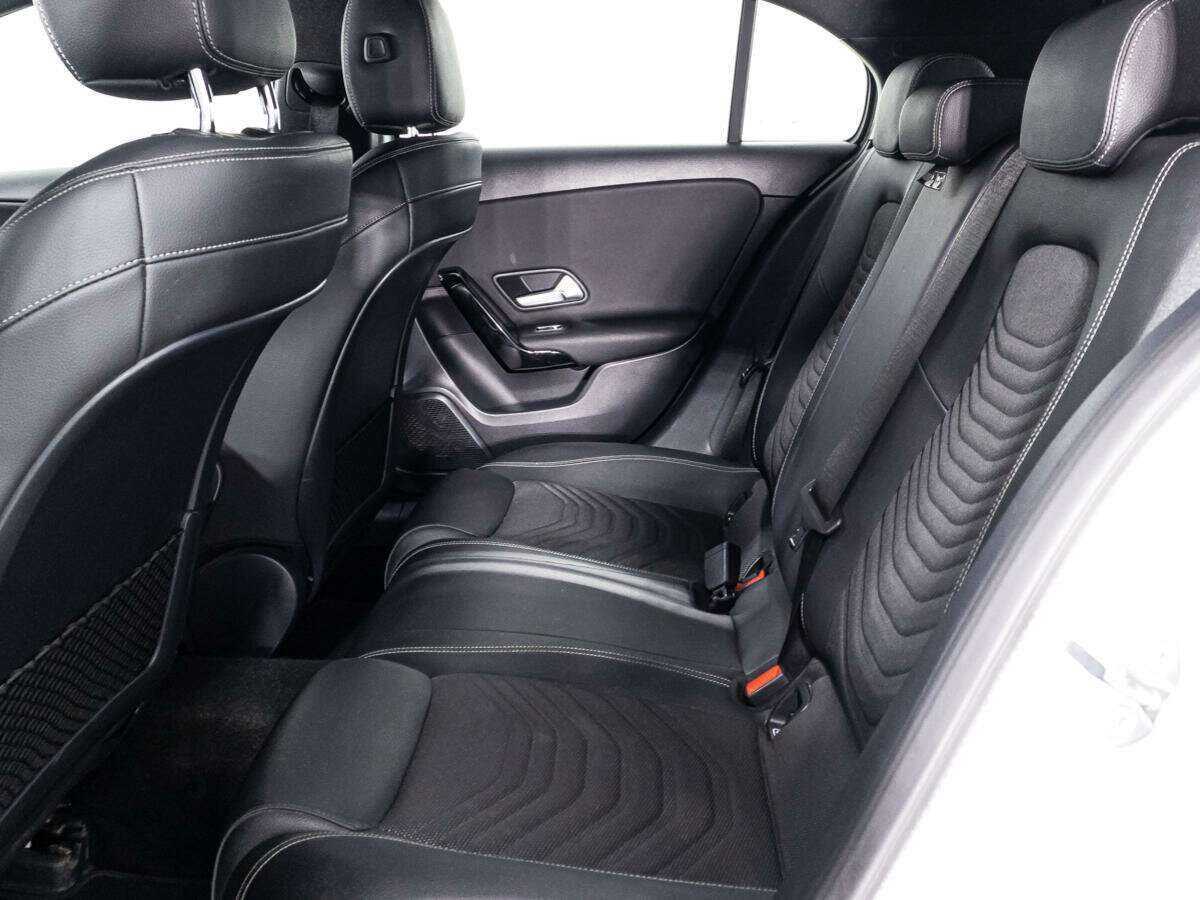 Купить Mercedes-Benz A-Класс 200, 2018, 82 380 км, фото №10