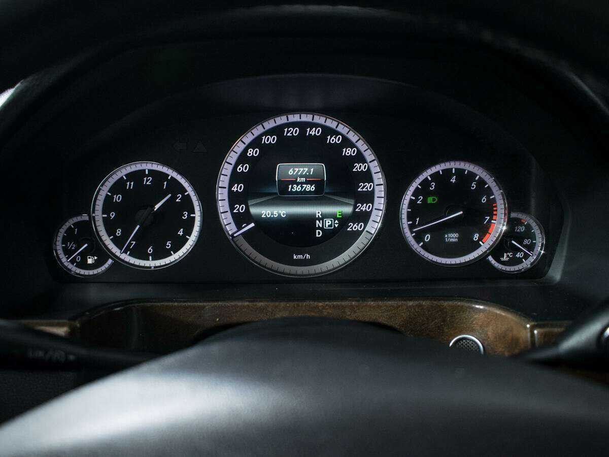Купить Mercedes-Benz E-Класс 350, 2012, 136 334 км, фото №12
