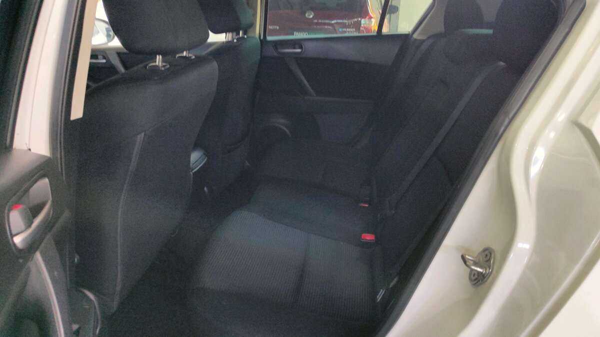 Купить Mazda 3, 2012, 260 171 км, фото №12