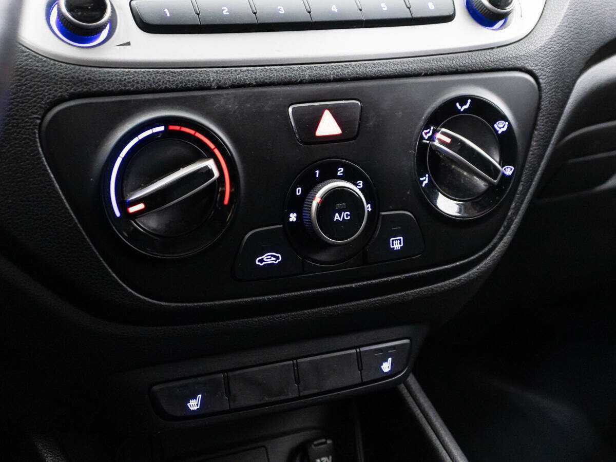 Купить Hyundai Solaris, 2017, 158 415 км, фото №15