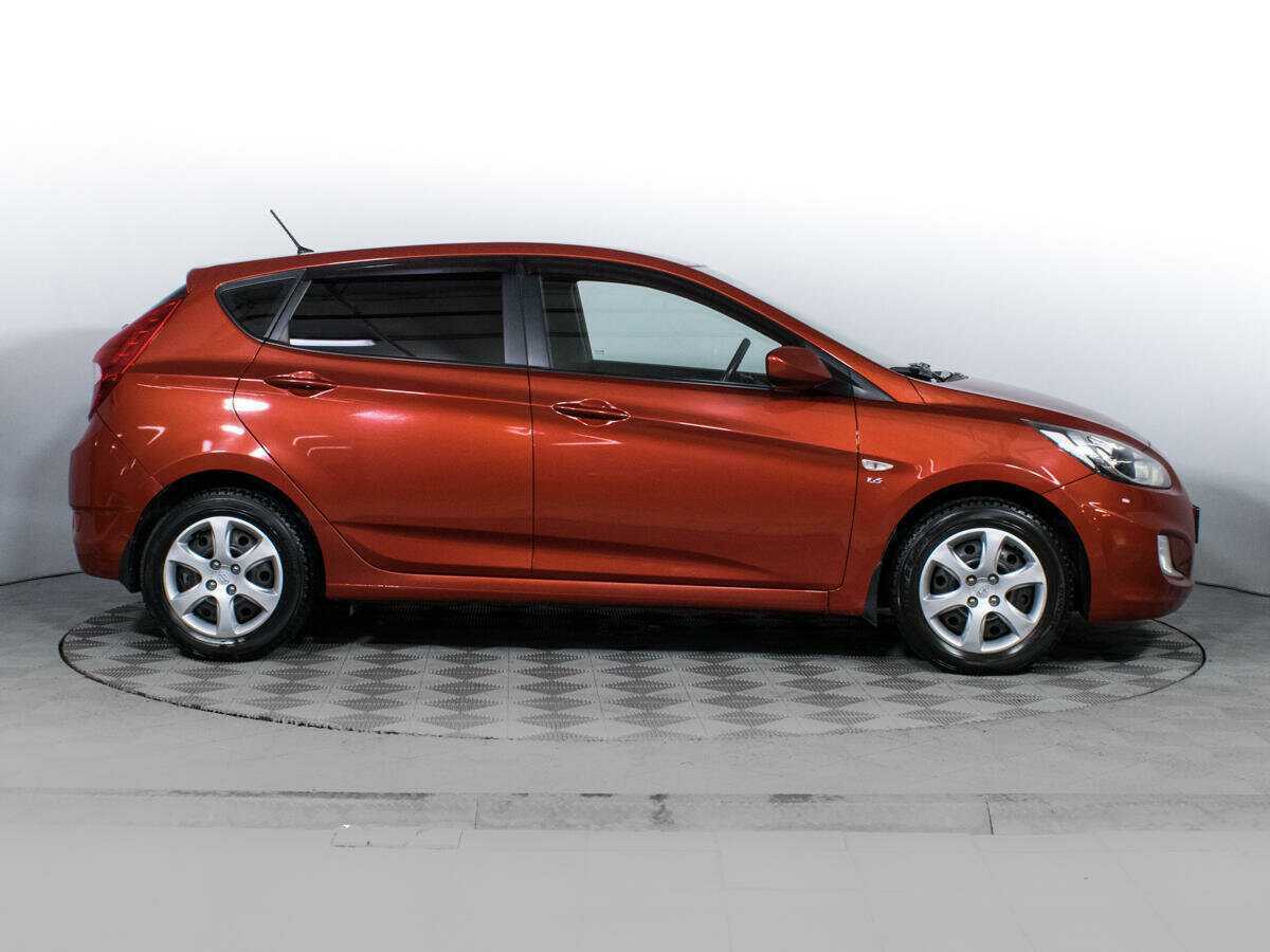 Купить Hyundai Solaris, 2012, 157 014 км, фото №4