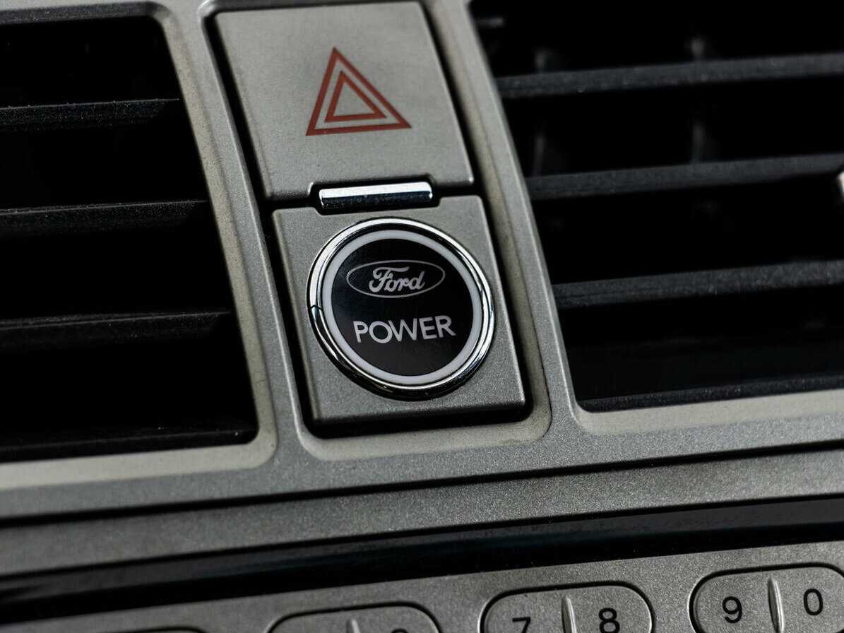 Купить Ford Kuga, 2012, 167 261 км, фото №15