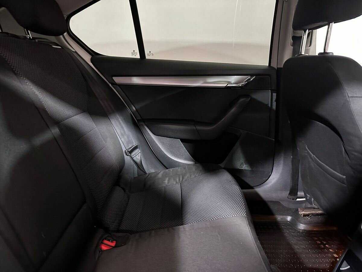 Купить Skoda Octavia, 2013, 270 148 км, фото №10