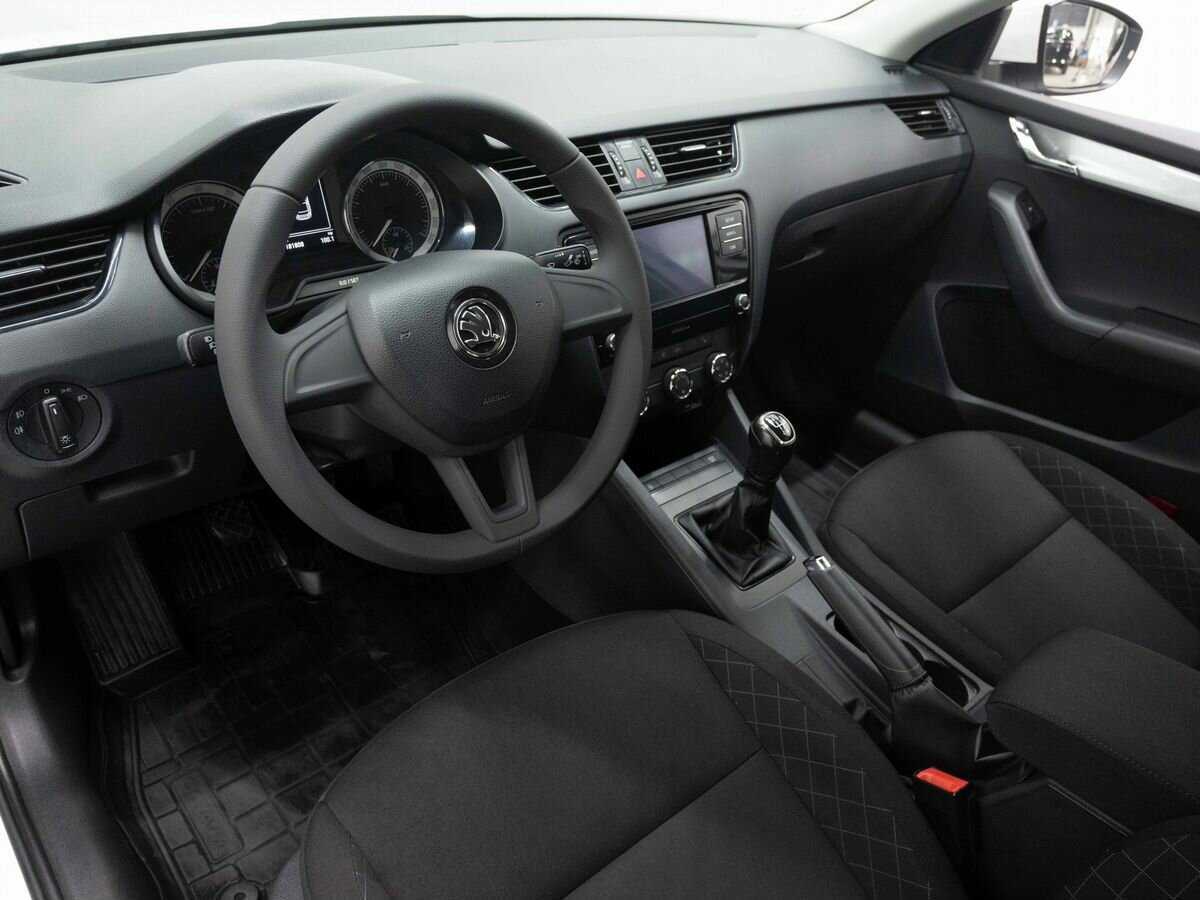 Купить Skoda Octavia, 2019, 181 000 км, фото №9
