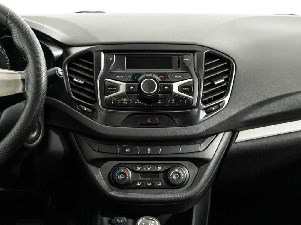 Купить Lada (ВАЗ) Vesta, 2017, 69 607 км, фото №14