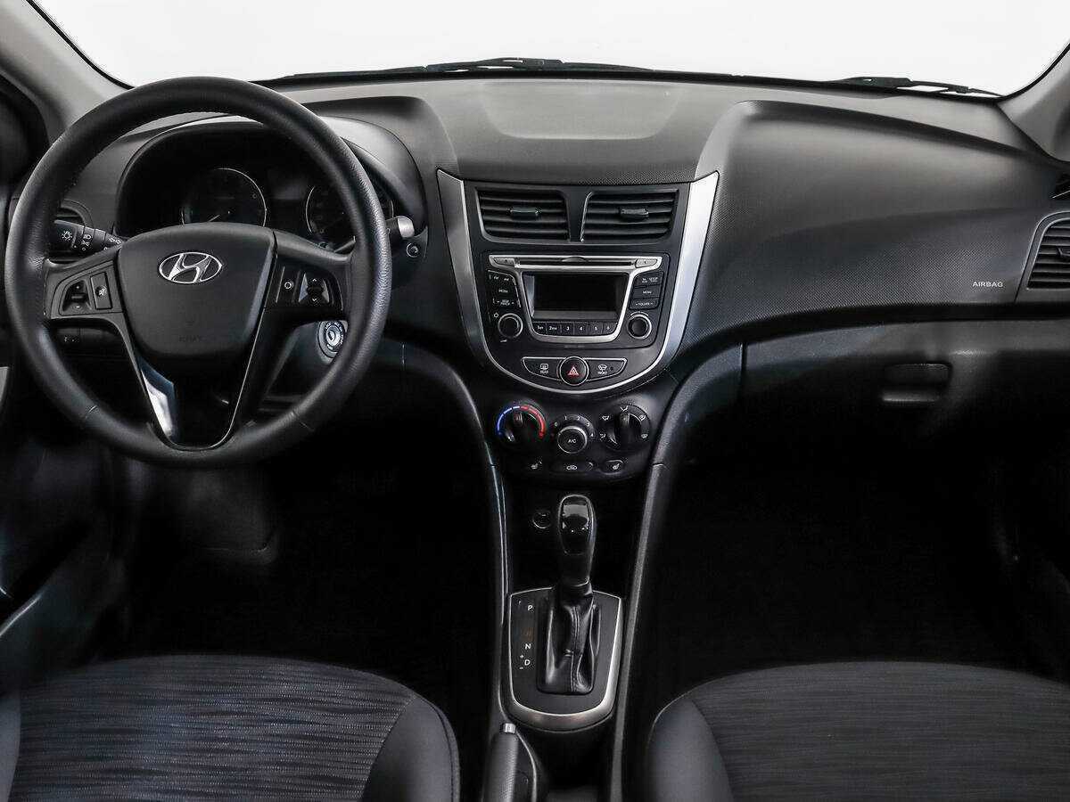 Купить Hyundai Solaris, 2014, 129 635 км, фото №12