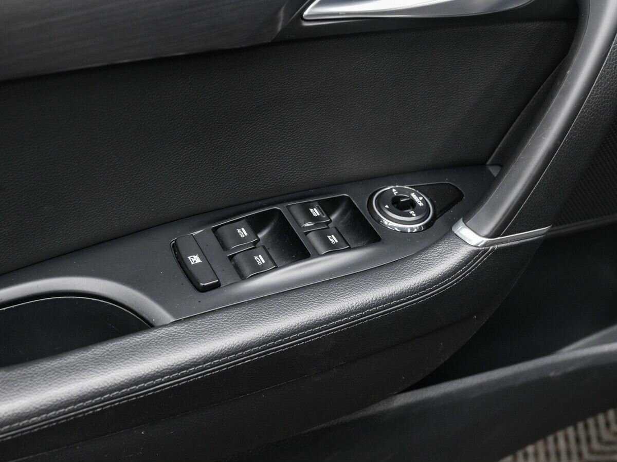 Купить Hyundai i40, 2016, 178 730 км, фото №16