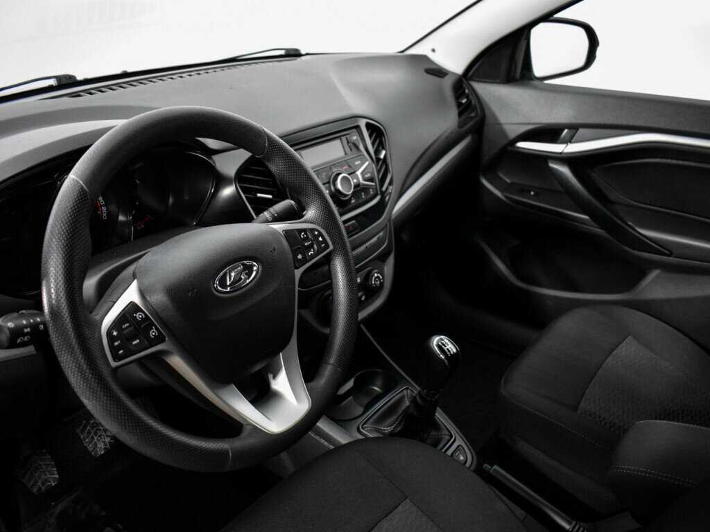 Купить Lada (ВАЗ) Vesta, 2019, 126 597 км, фото №9