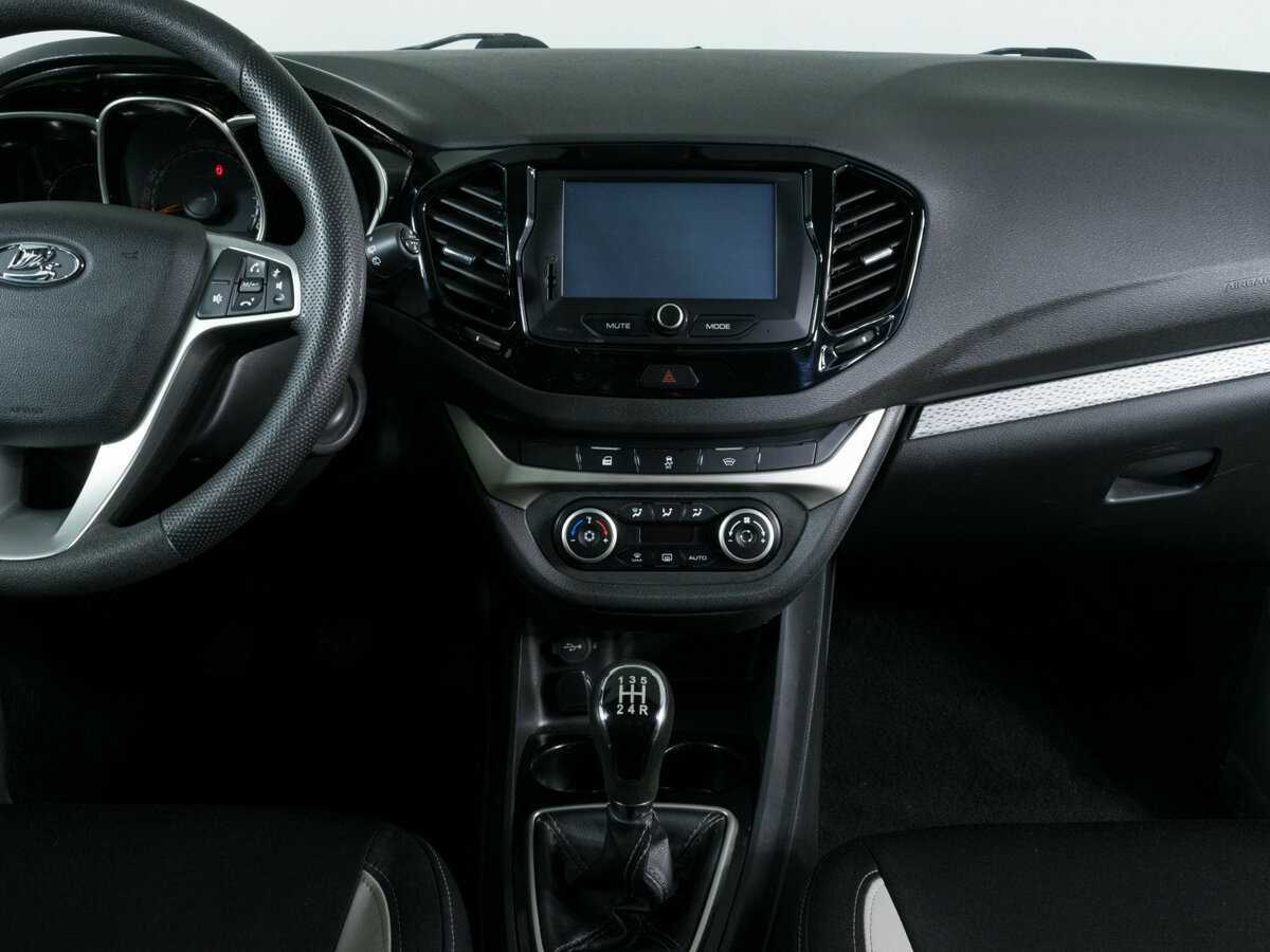 Купить Lada (ВАЗ) Vesta SW Cross, 2019, 115 624 км, фото №10