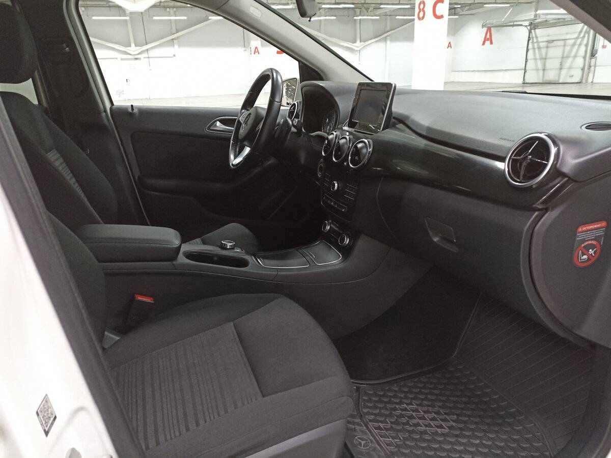 Купить Mercedes-Benz B-Класс 180, 2015, 117 742 км, фото №11