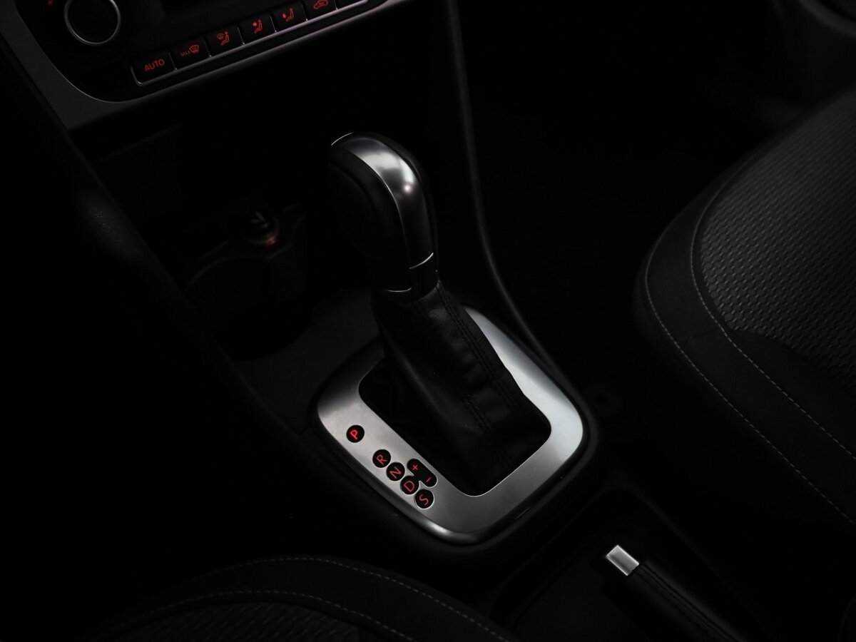 Купить Volkswagen Polo V Рестайлинг, 2015, 77 488 км, фото №12