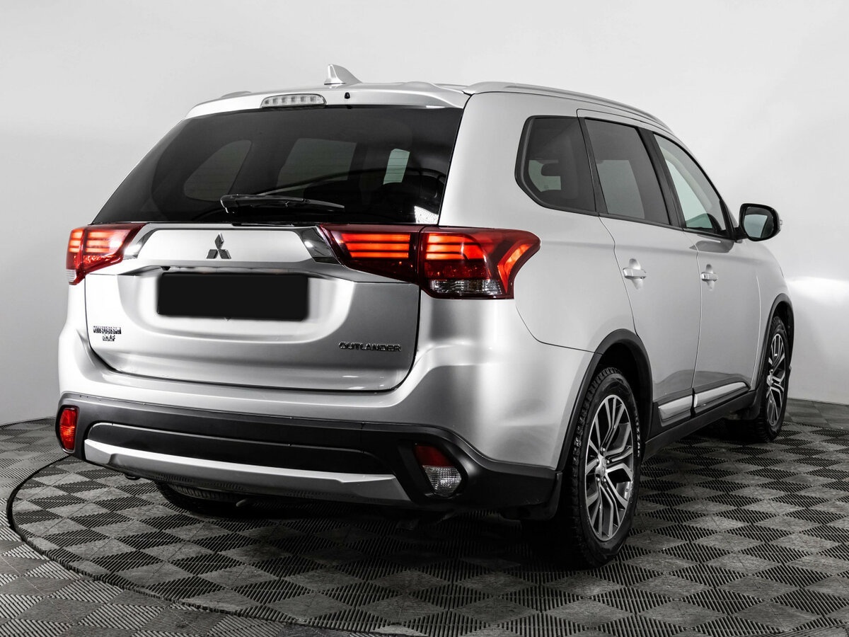 Купить Mitsubishi Outlander III Рестайлинг 2, 2018, 130 000 км, фото №4