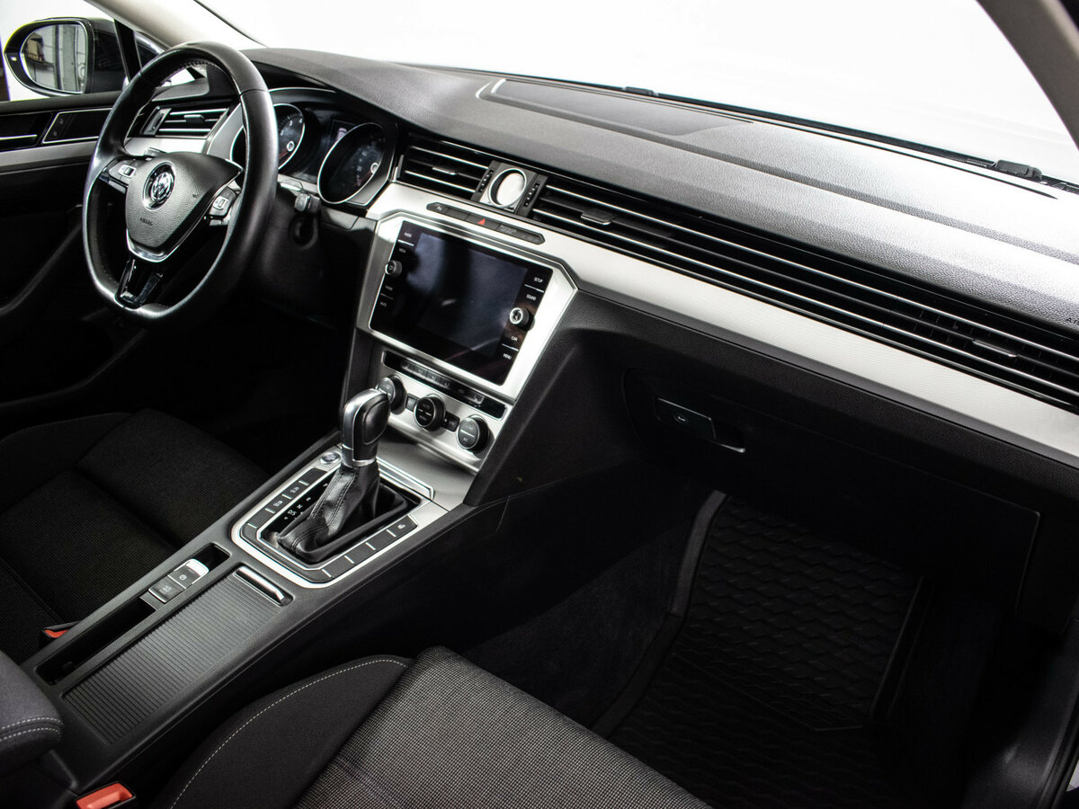 Купить Volkswagen Passat B8, 2017, 80 779 км, фото №10