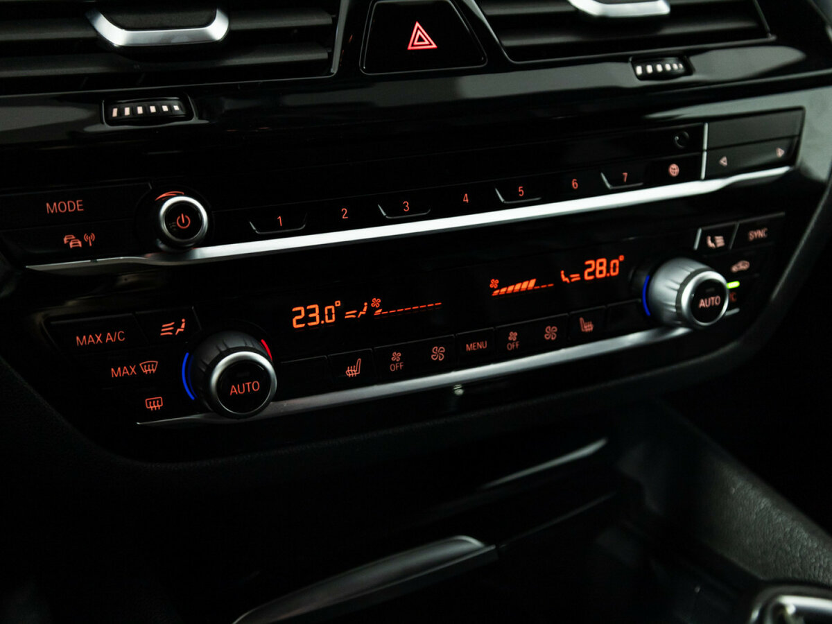 Купить BMW 5 серии 520i VII (G30/G31/G38), 2017, 323 000 км, фото №16