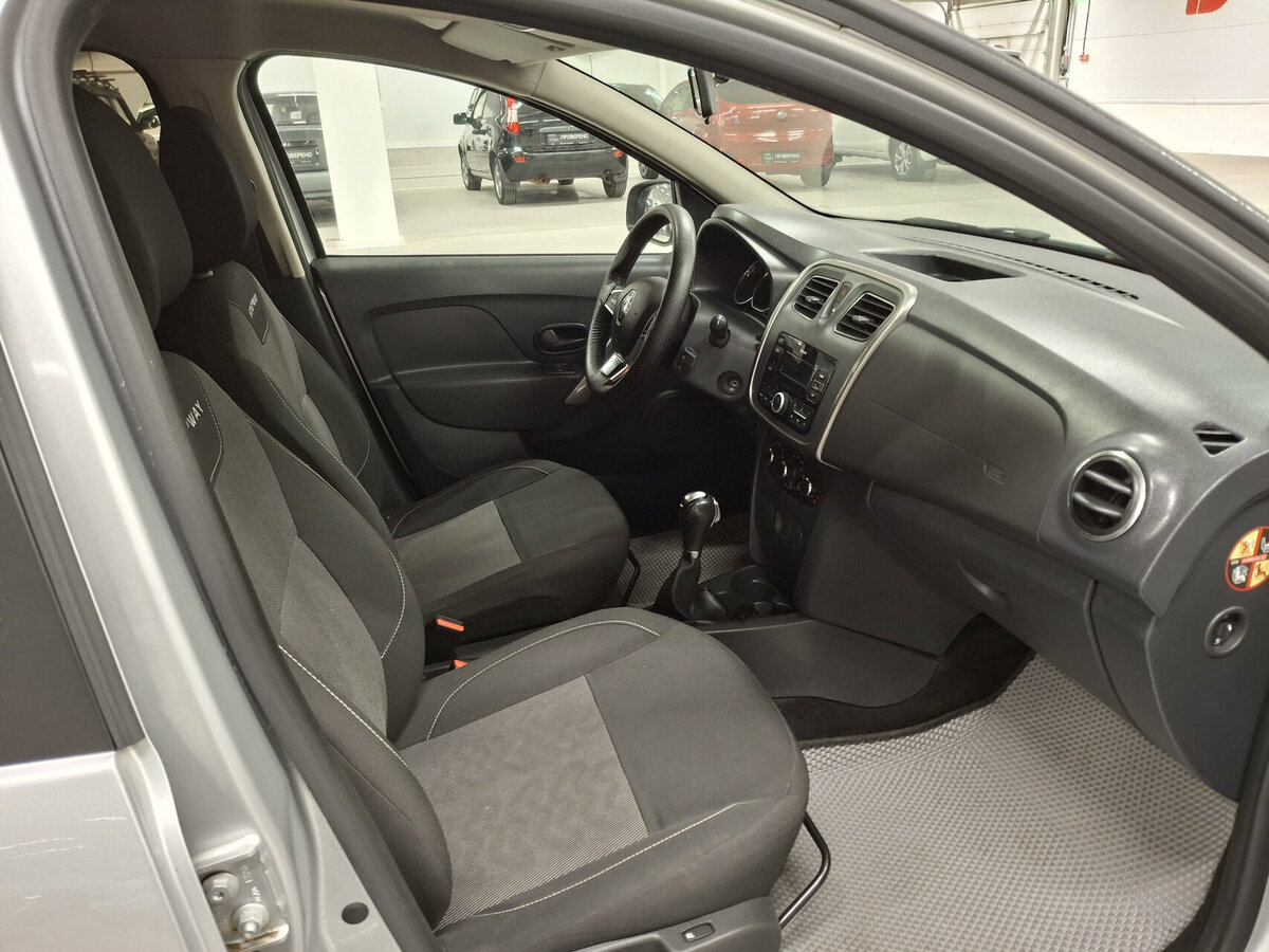 Купить Renault Logan Stepway II Рестайлинг, 2020, 71 871 км, фото №11